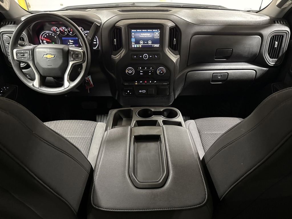 Used 2021 Chevrolet Silverado 1500 Custom w/ Safety Confidence Package AWD/4WD image 10