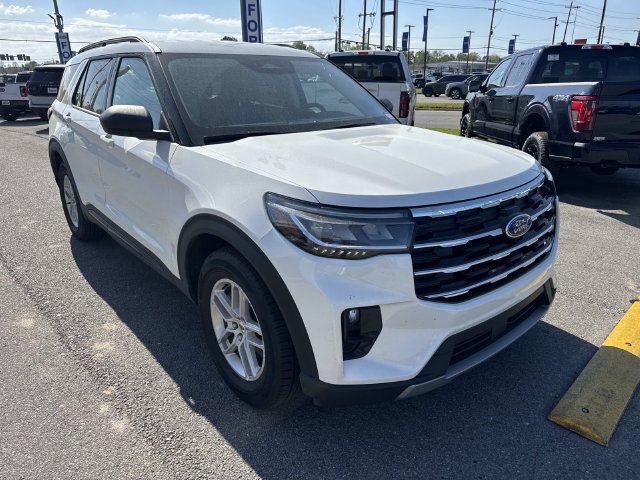 New 2026 Ford Explorer Active w/ Active Comfort Package RWD image 3