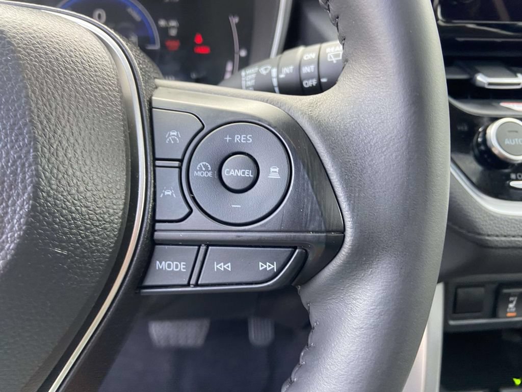 Used 2024 Toyota Corolla Cross AWD Hybrid w/ Convenience Package image 36
