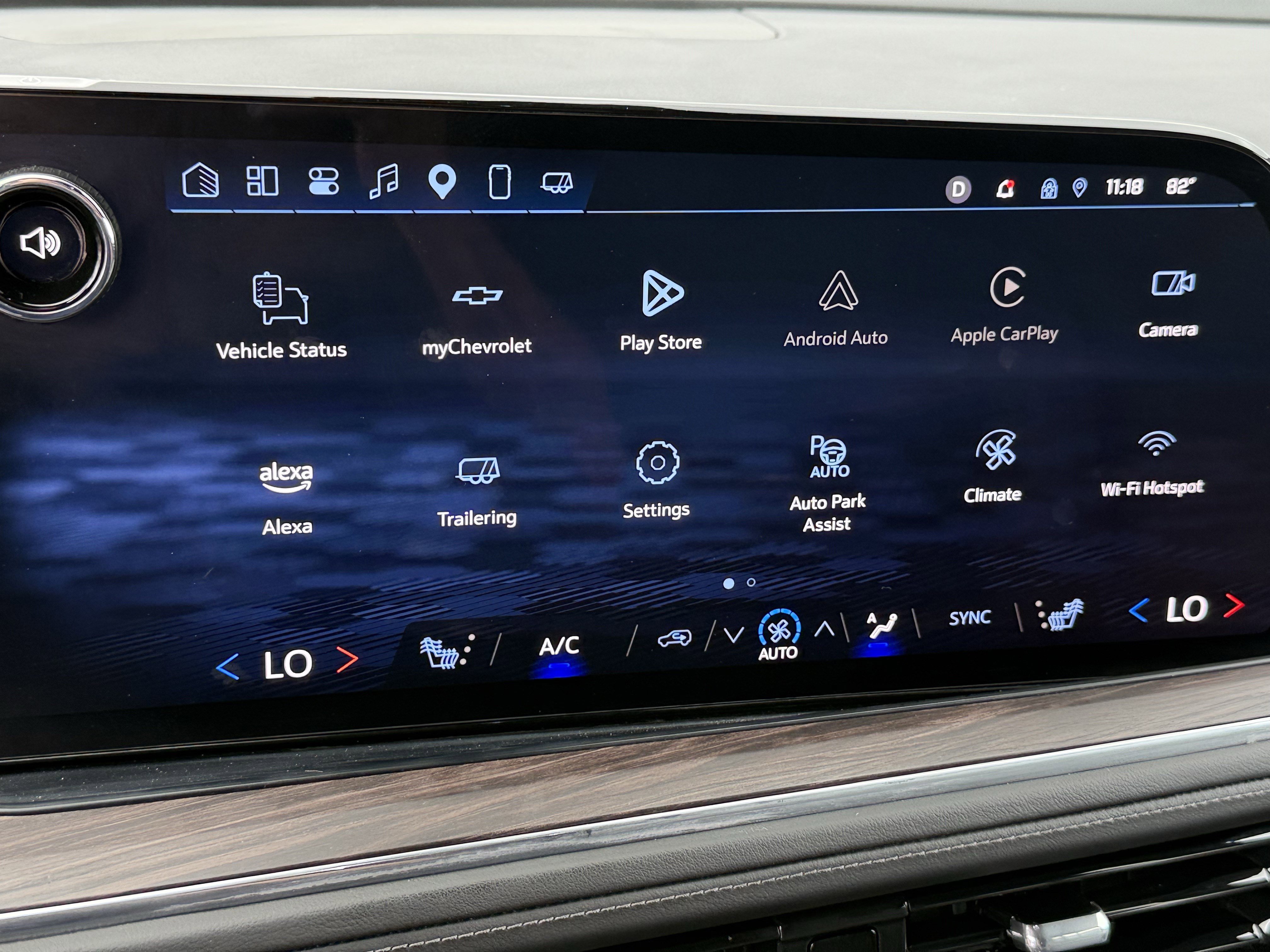 Used 2025 Chevrolet Suburban Z71 image 20