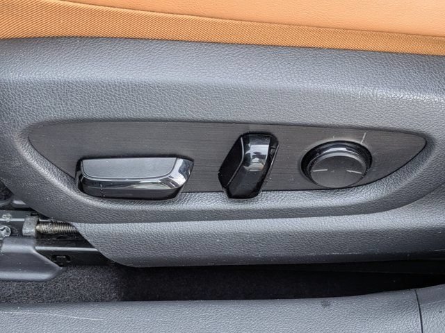 Used 2021 Lexus UX 200 w/ Premium Package FWD image 19