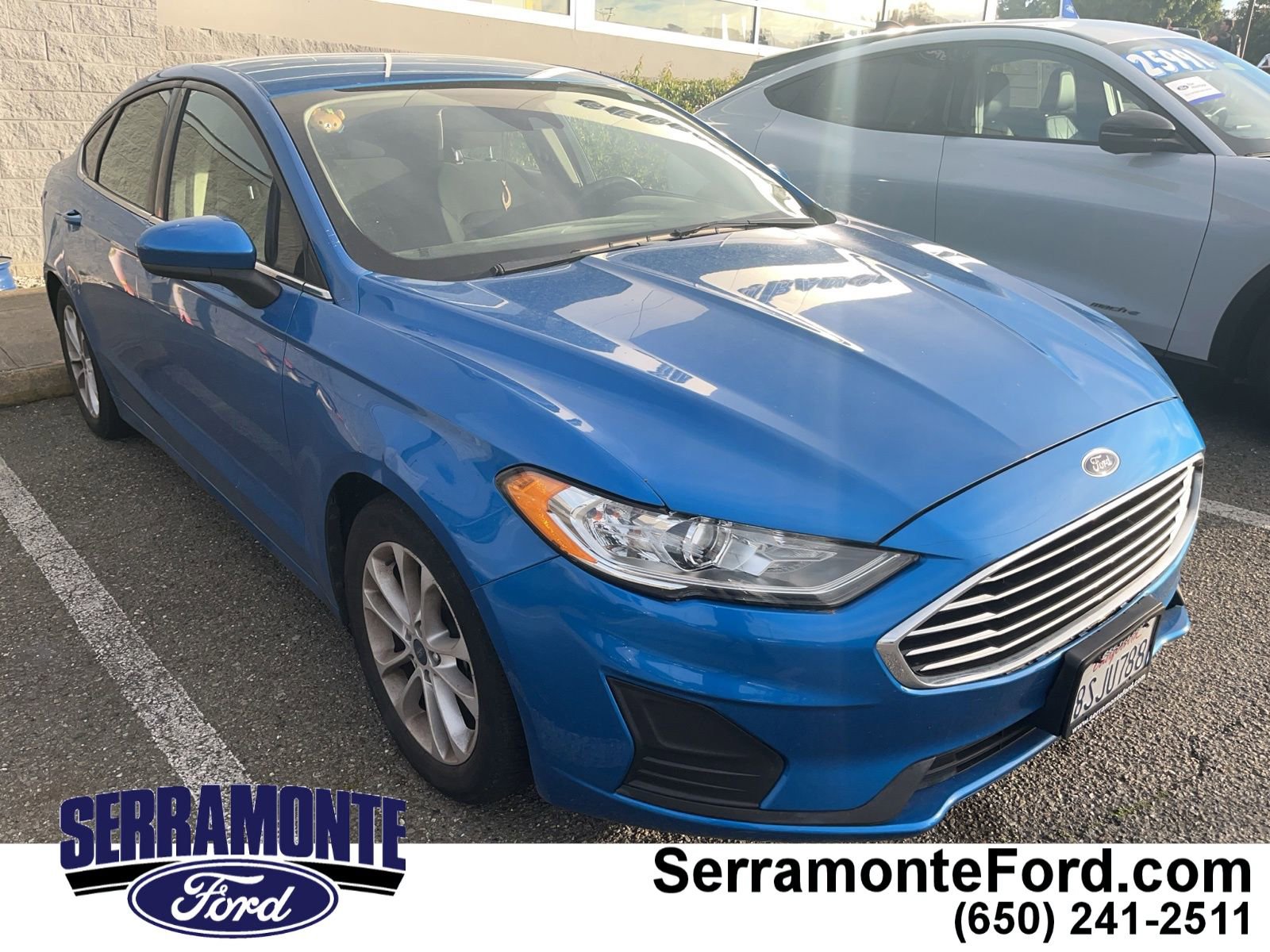 Used 2020 Ford Fusion SE image 1