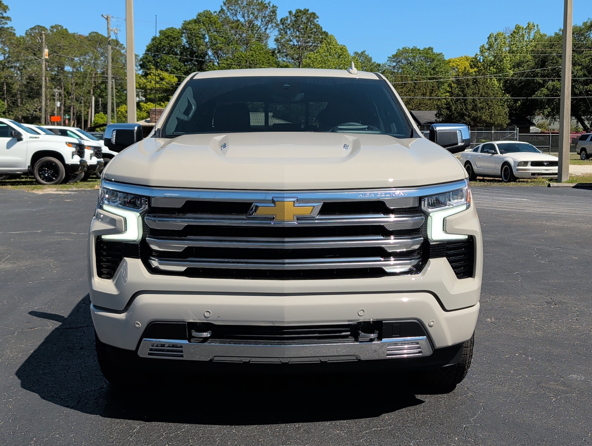 New 2026 Chevrolet Silverado 1500 High Country w/ Technology Package AWD/4WD image 7