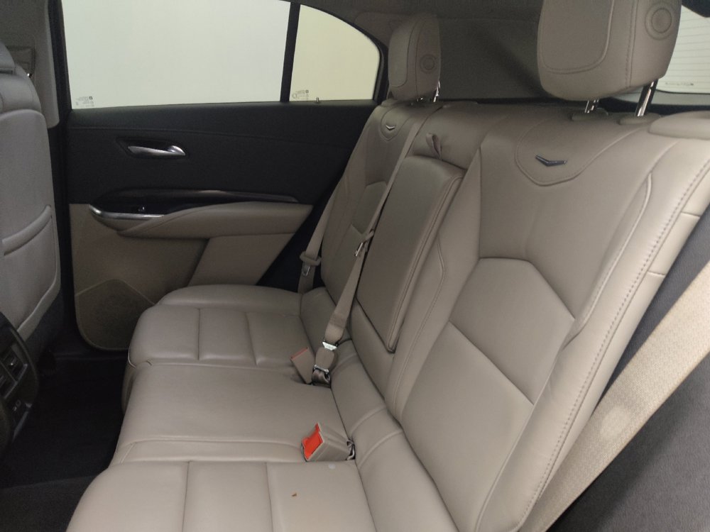 Used 2019 Cadillac XT4 Premium Luxury w/ Cold Weather Package AWD/4WD image 18