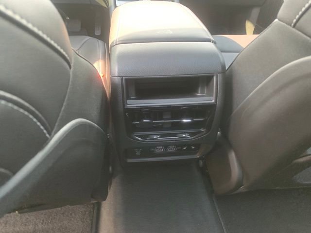 Used 2025 Jeep Grand Cherokee Limited w/ Luxury Tech Group II image 26