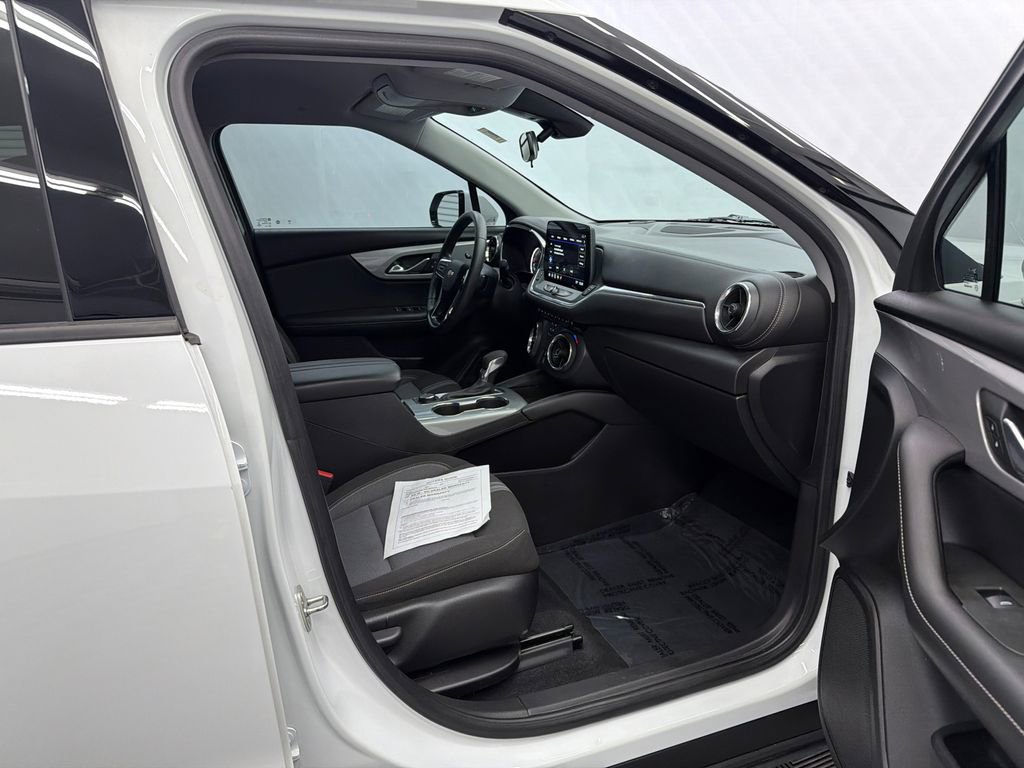 Used 2023 Chevrolet Blazer LT image 14