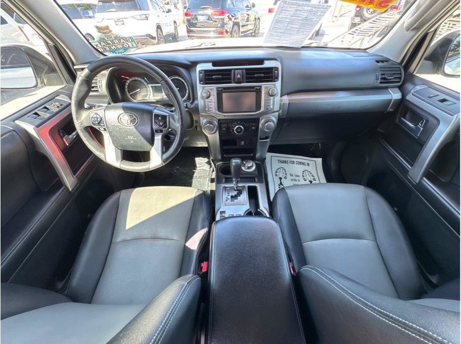 Used 2017 Toyota 4Runner SR5 Premium AWD/4WD image 41