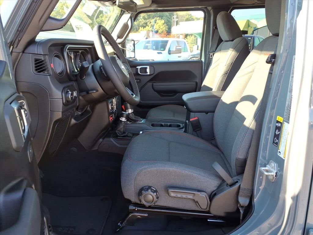 New 2025 Jeep Wrangler Unlimited Rubicon image 11