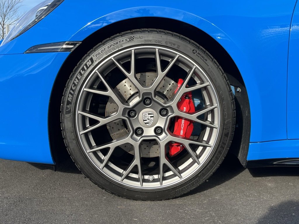 Used 2024 Porsche 911 Carrera 4S w/ Premium Package image 12