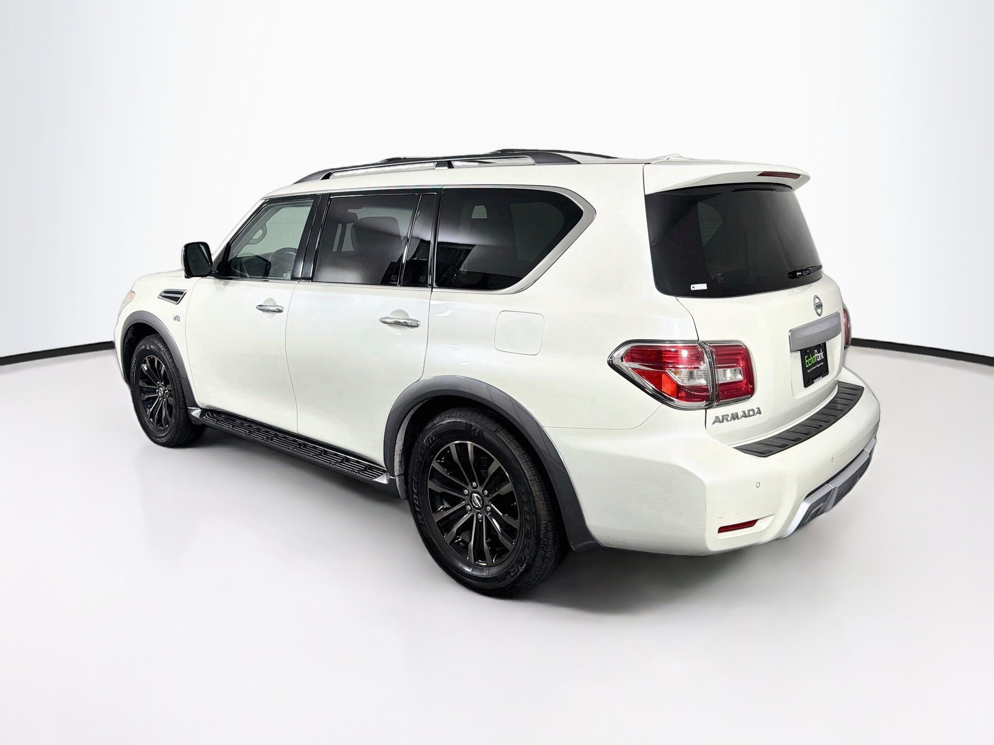 Used 2017 Nissan Armada Platinum w/ Captain Seat Package RWD image 5