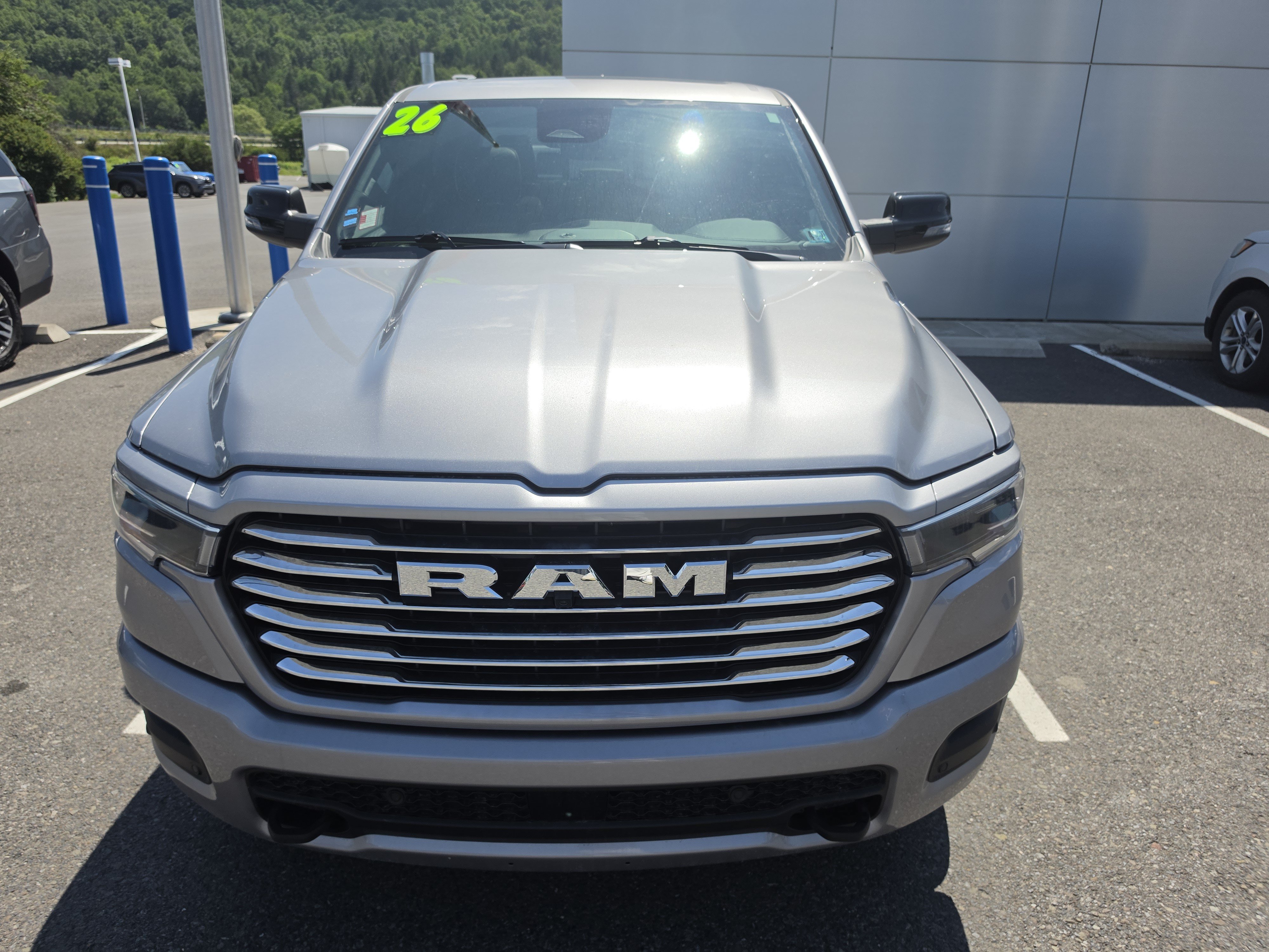 Used 2026 RAM 1500 Laramie AWD/4WD image 9