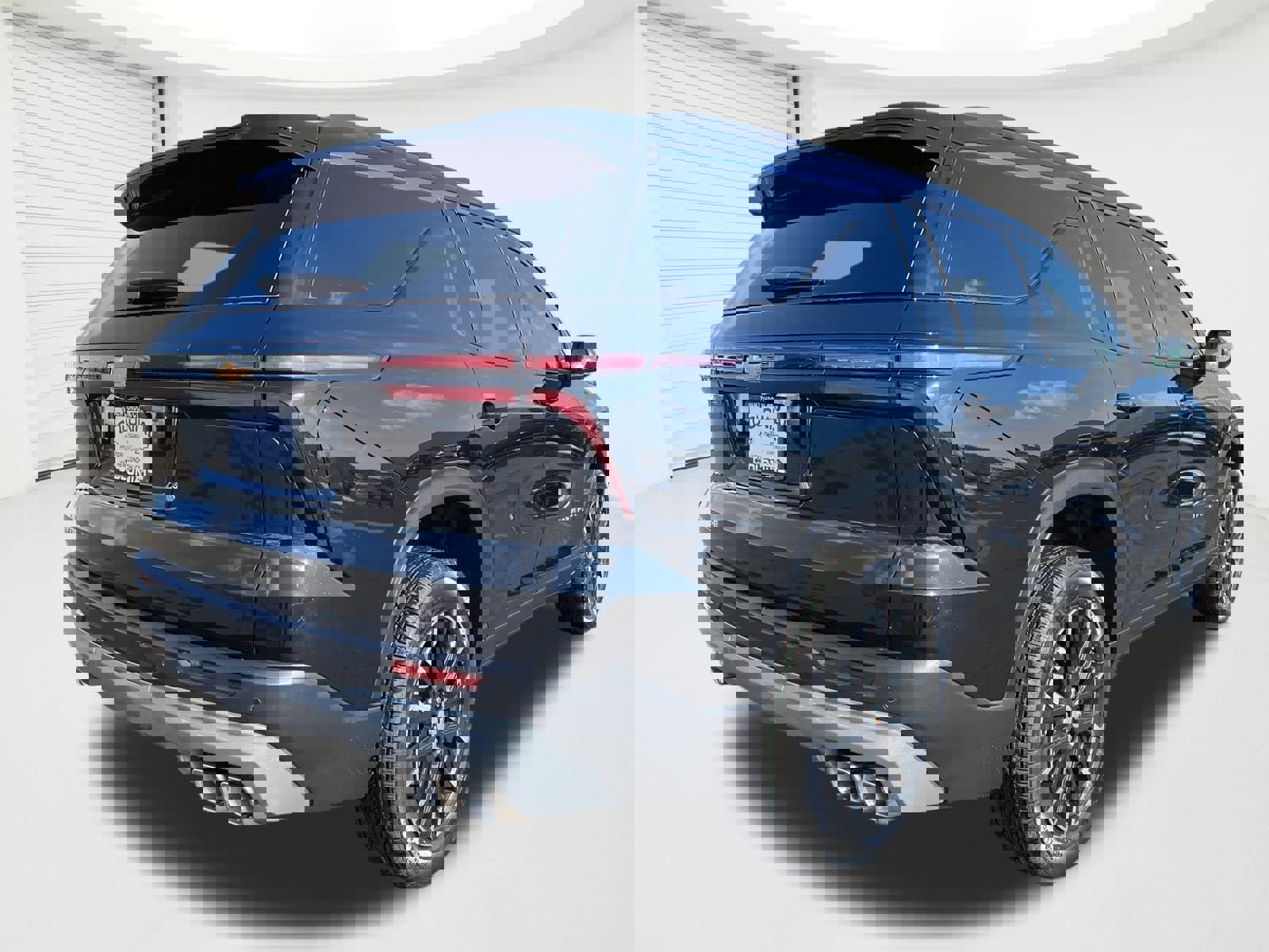 New 2026 Chevrolet Traverse LT w/ Sun and Wheel Package image 7