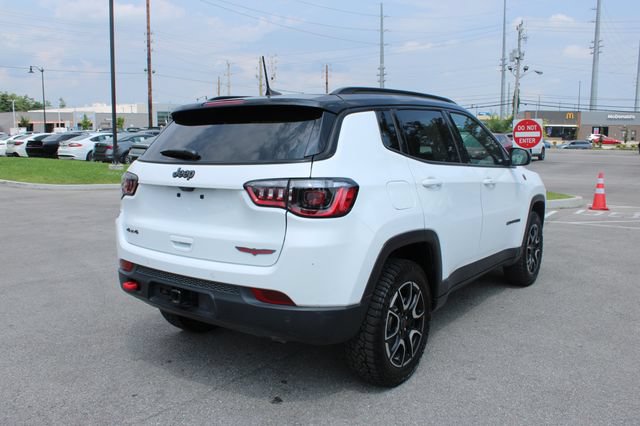Used 2025 Jeep Compass Trailhawk w/ Trailhawk Convenience Group AWD/4WD image 40