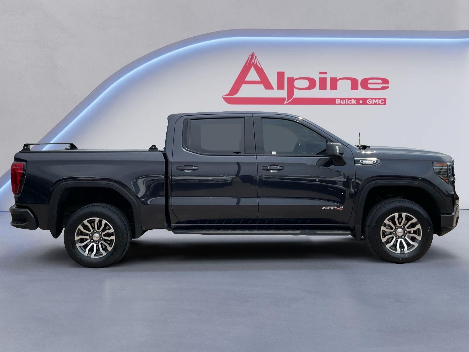 Used 2023 GMC Sierra 1500 AT4 w/ AT4 Premium Package AWD/4WD image 6