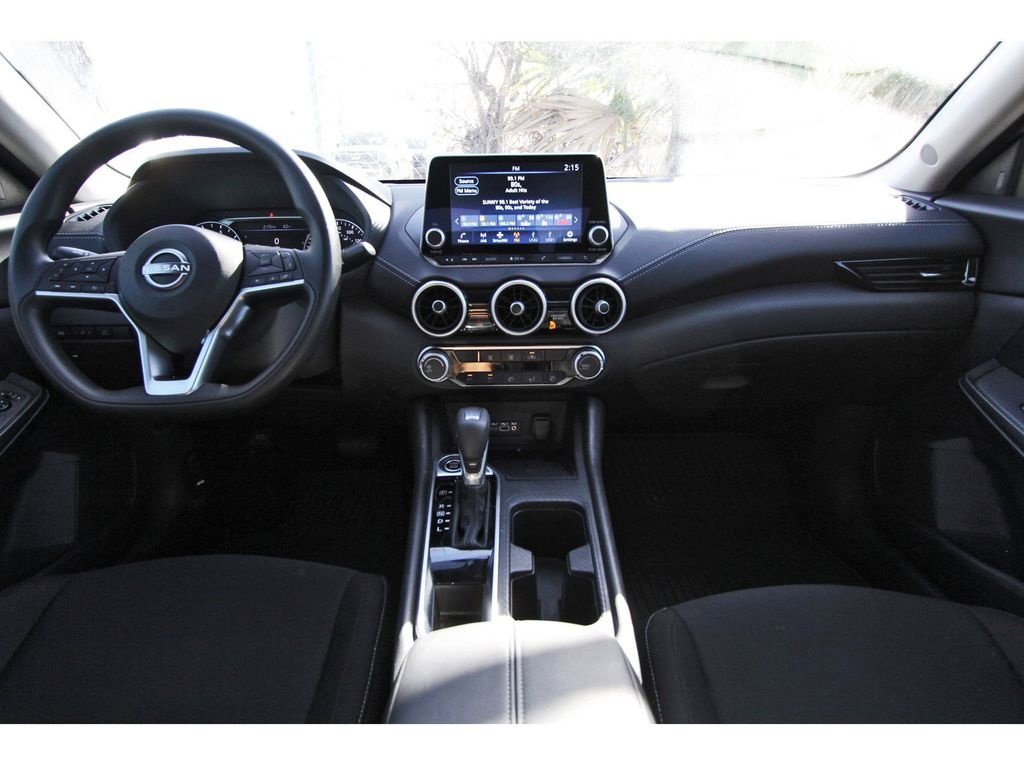 Used 2025 Nissan Sentra SV image 9