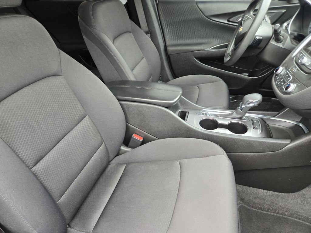 Used 2024 Chevrolet Malibu LT image 9
