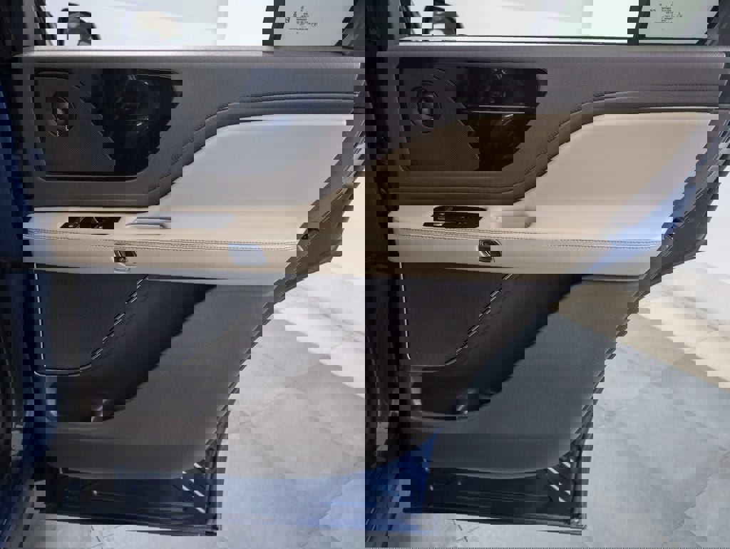 Used 2020 Lincoln Aviator Reserve image 16