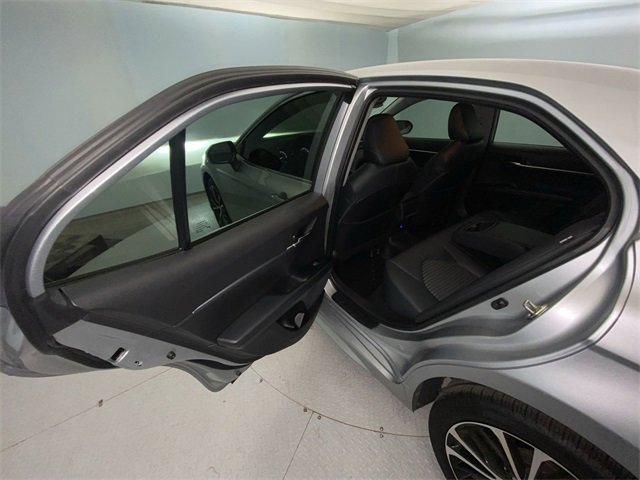 Used 2020 Toyota Camry SE image 22