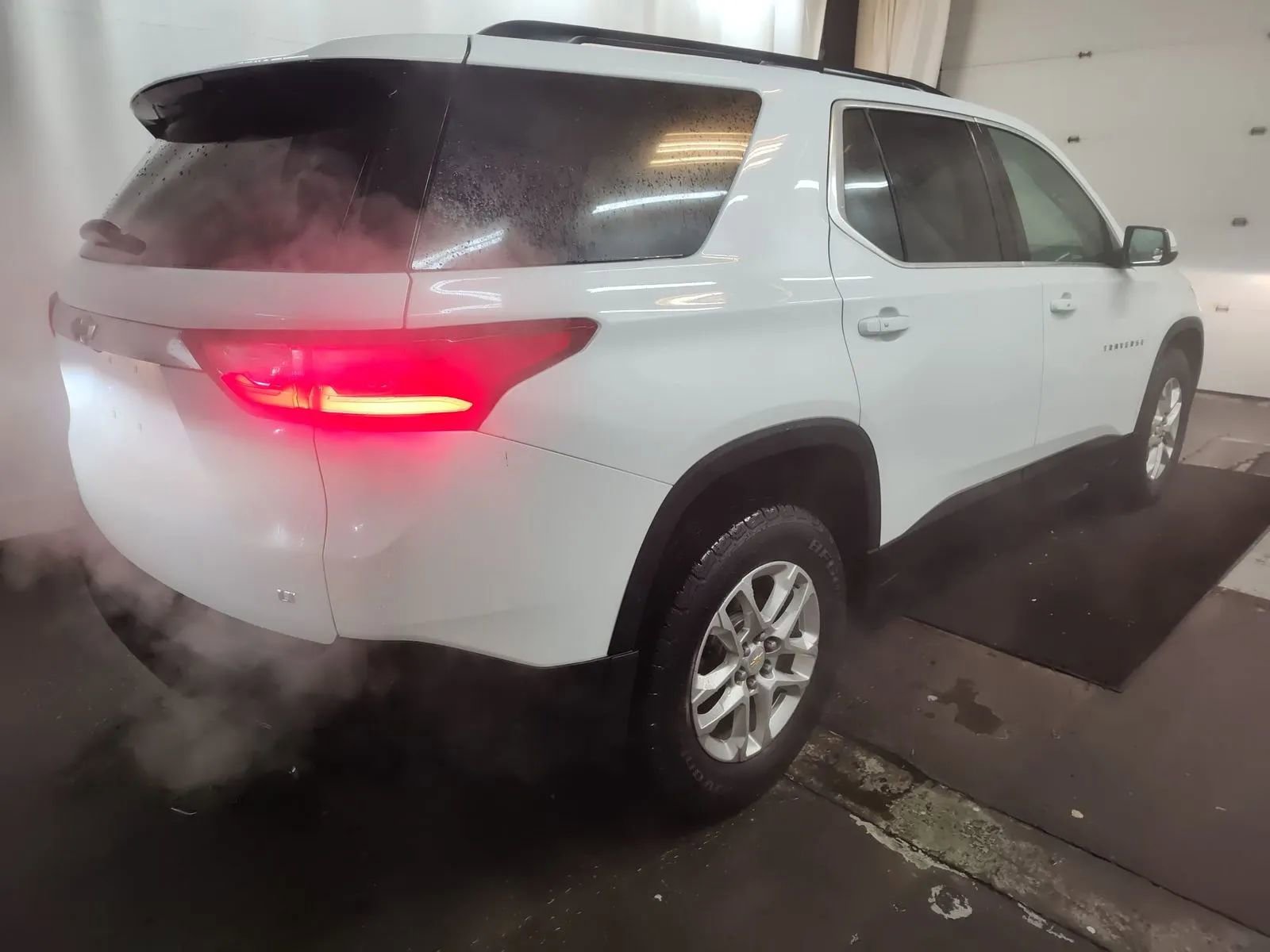 Used 2019 Chevrolet Traverse LT AWD/4WD image 3
