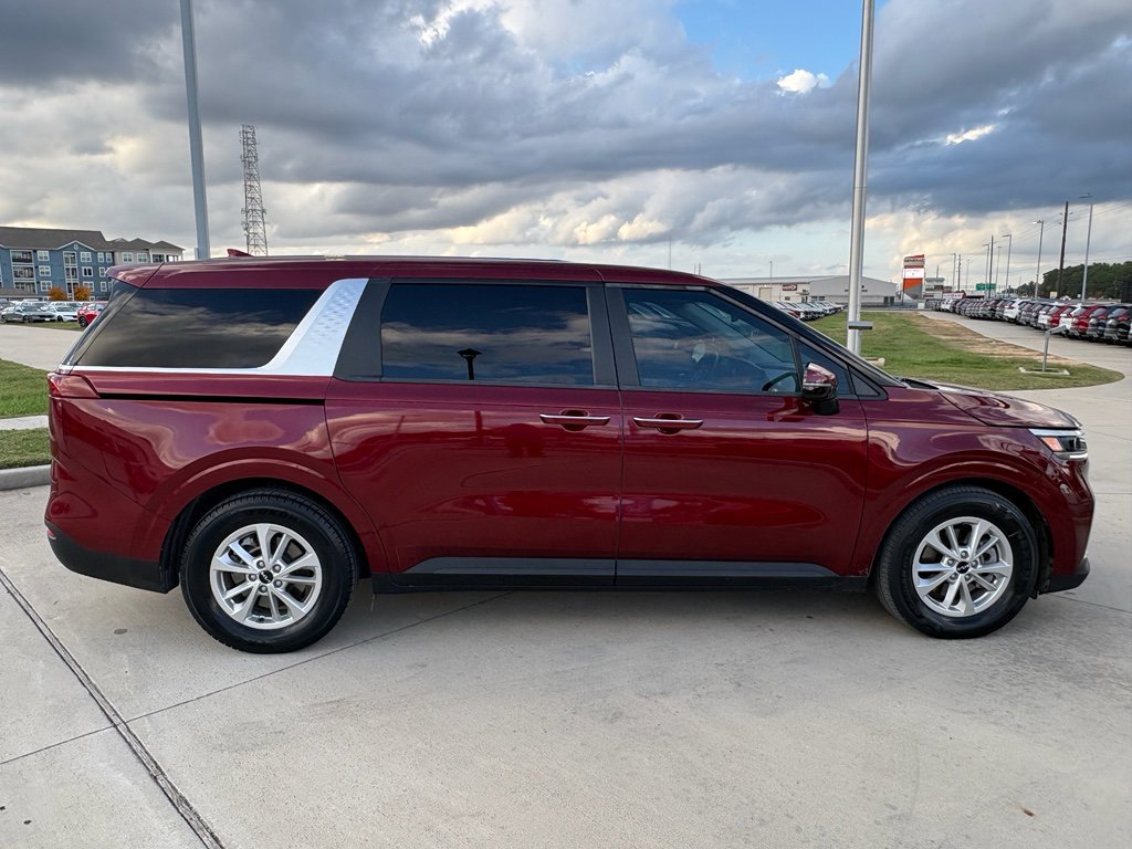Used 2024 Kia Carnival LX image 8