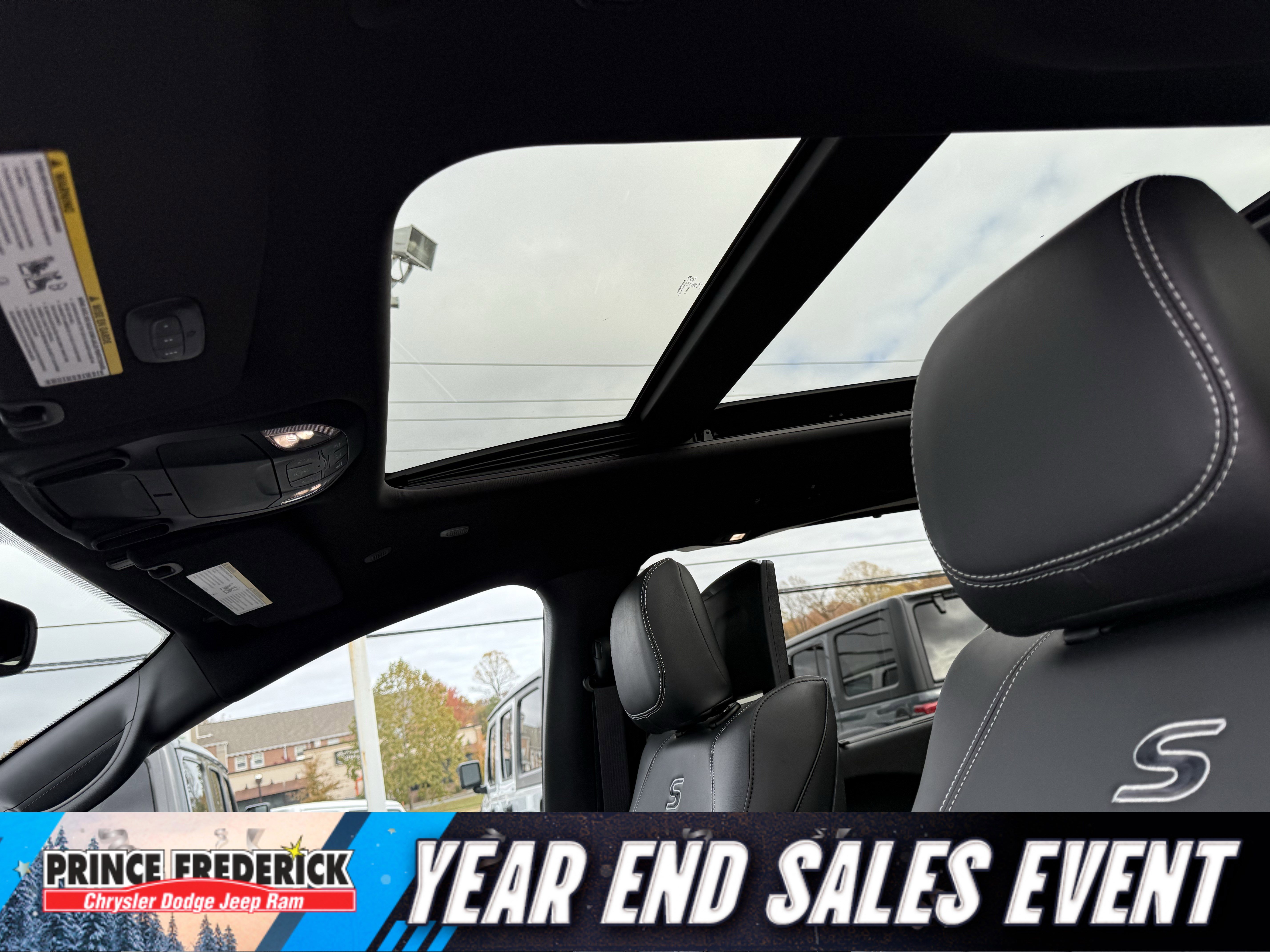 New 2026 Chrysler Pacifica Select image 12