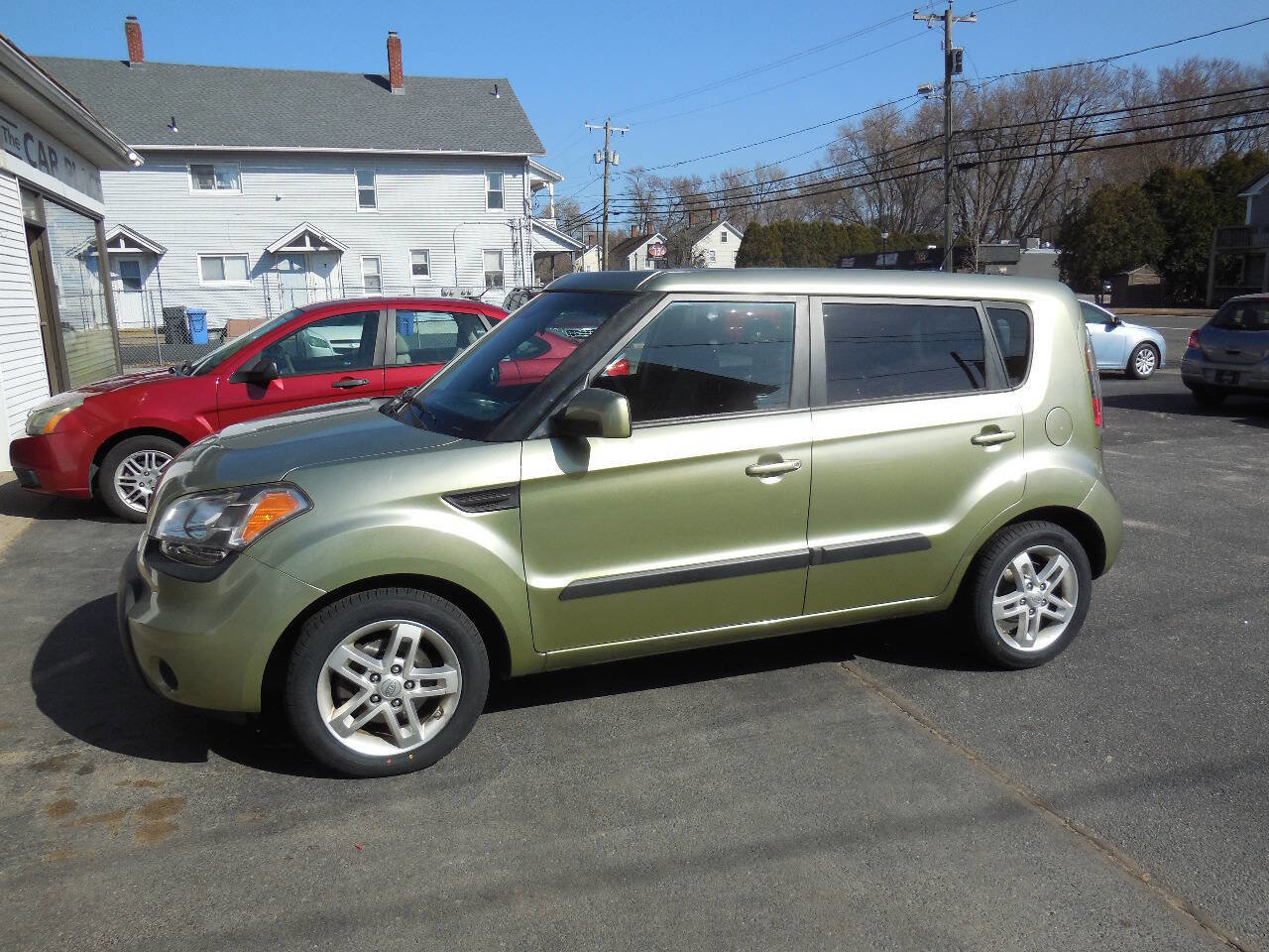 Used 2011 Kia Soul + w/ Audio Pkg image 2