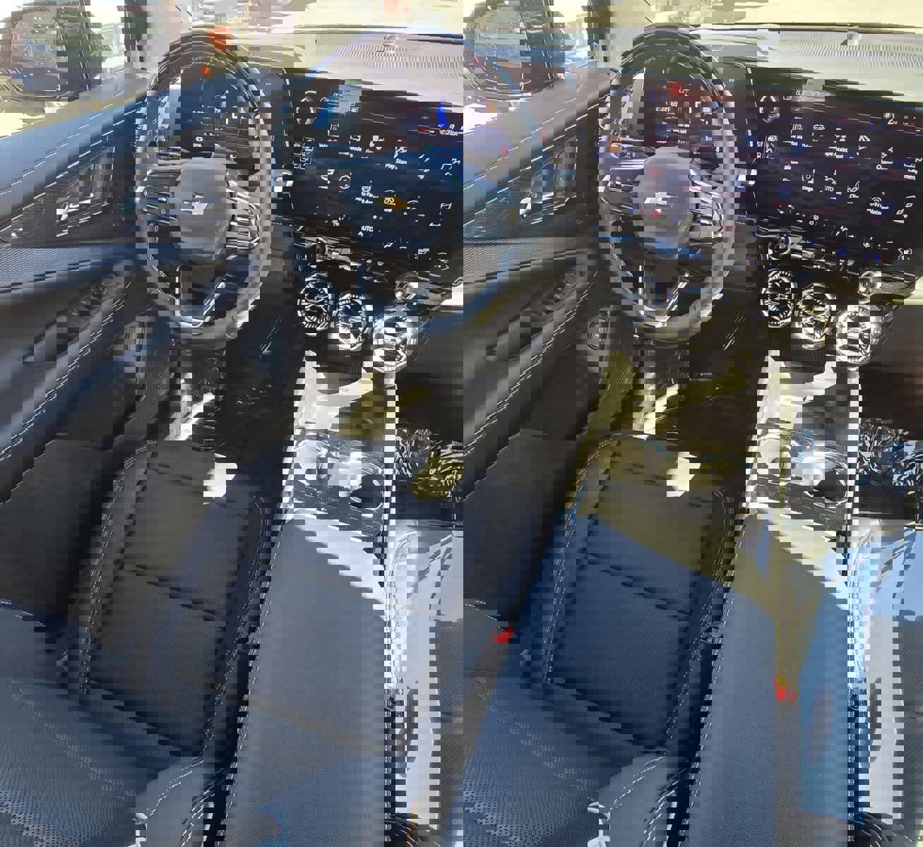 Used 2025 Chevrolet Blazer EV LT w/ Super Cruise Package image 33