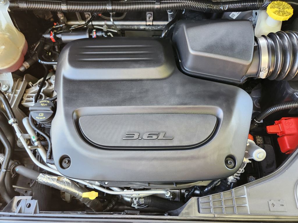 Used 2022 Chrysler Pacifica Touring-L FWD image 21