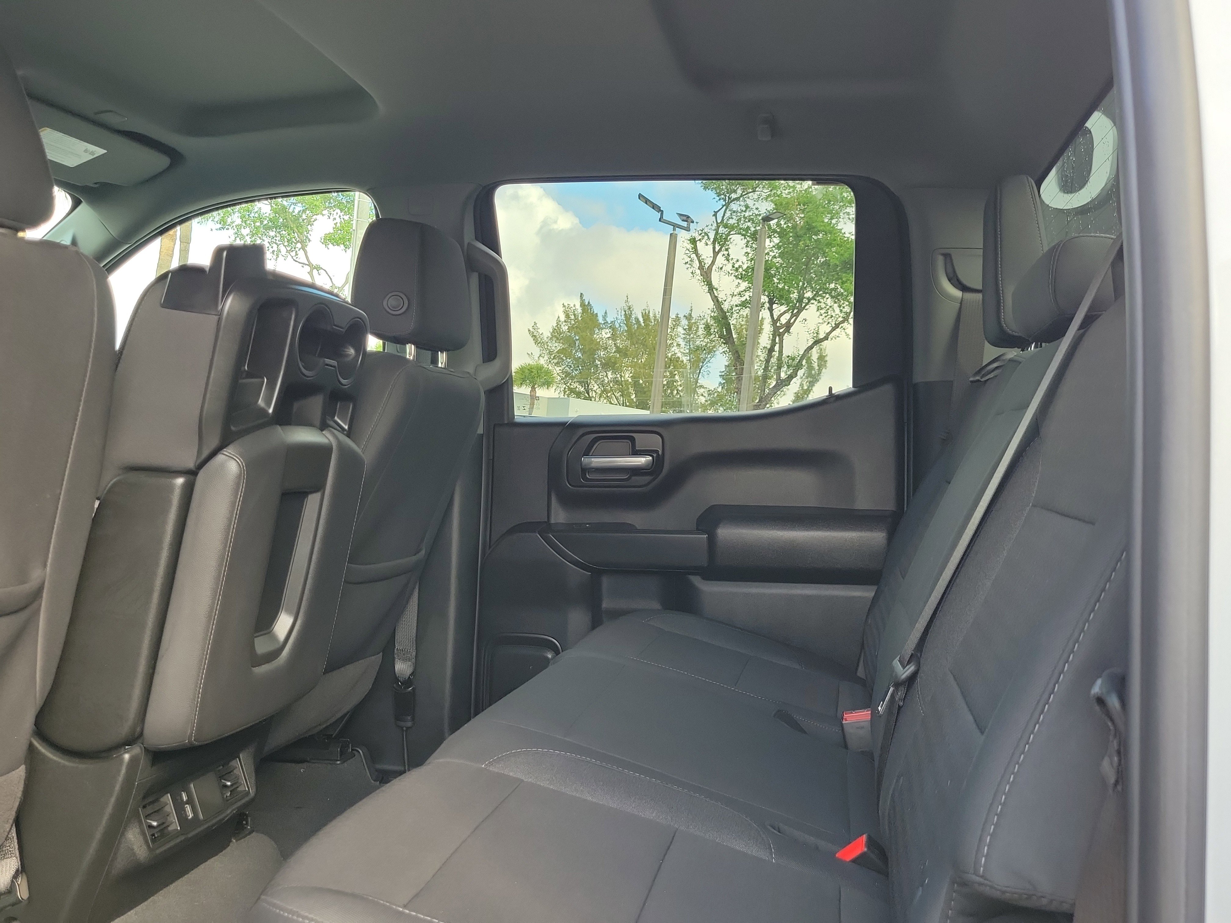 Used 2025 Chevrolet Silverado 1500 Custom w/ Turbomax Blackout Package image 13