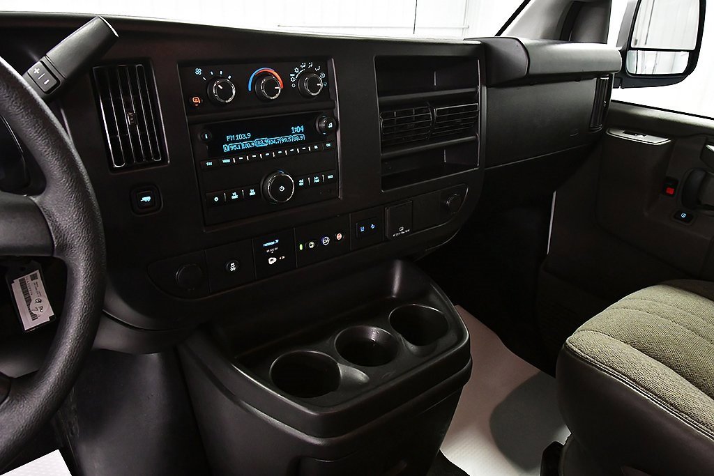 Used 2025 Chevrolet Express 3500 LT w/ LT Preferred Equipment Group image 17