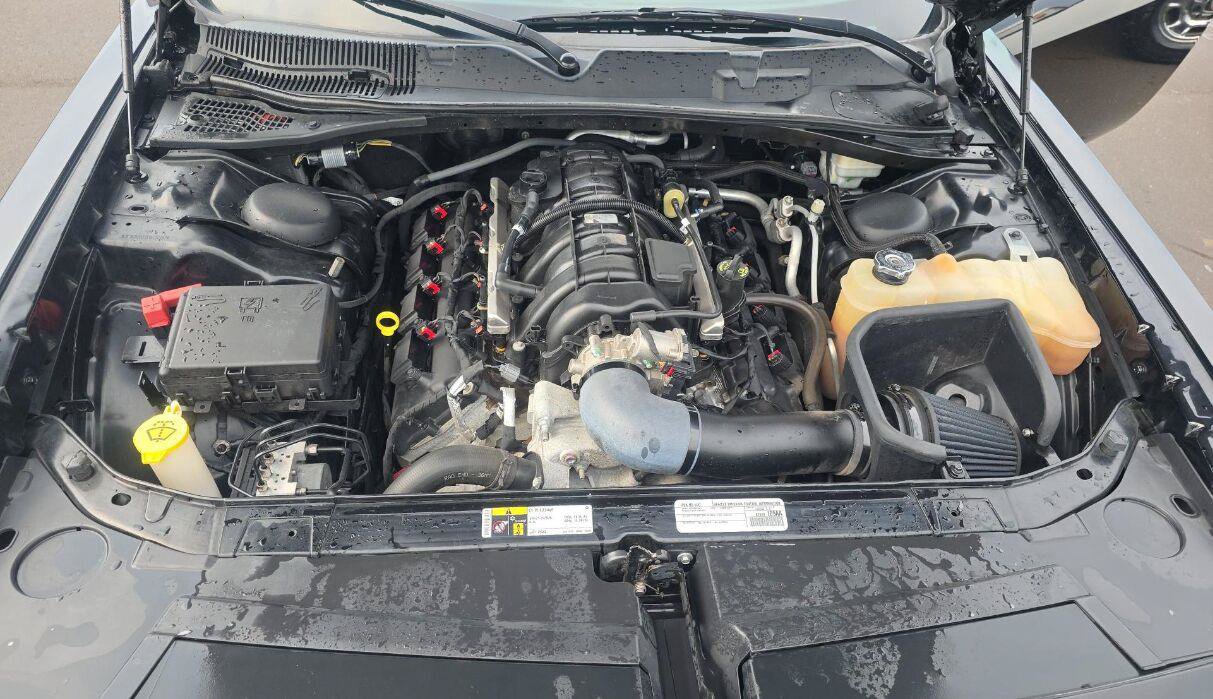 Used 2015 Dodge Challenger R/T w/ Quick Order Package 22B R/T RWD image 9