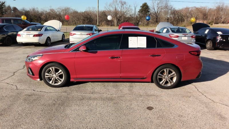 Used 2018 Hyundai Sonata Sport image 2