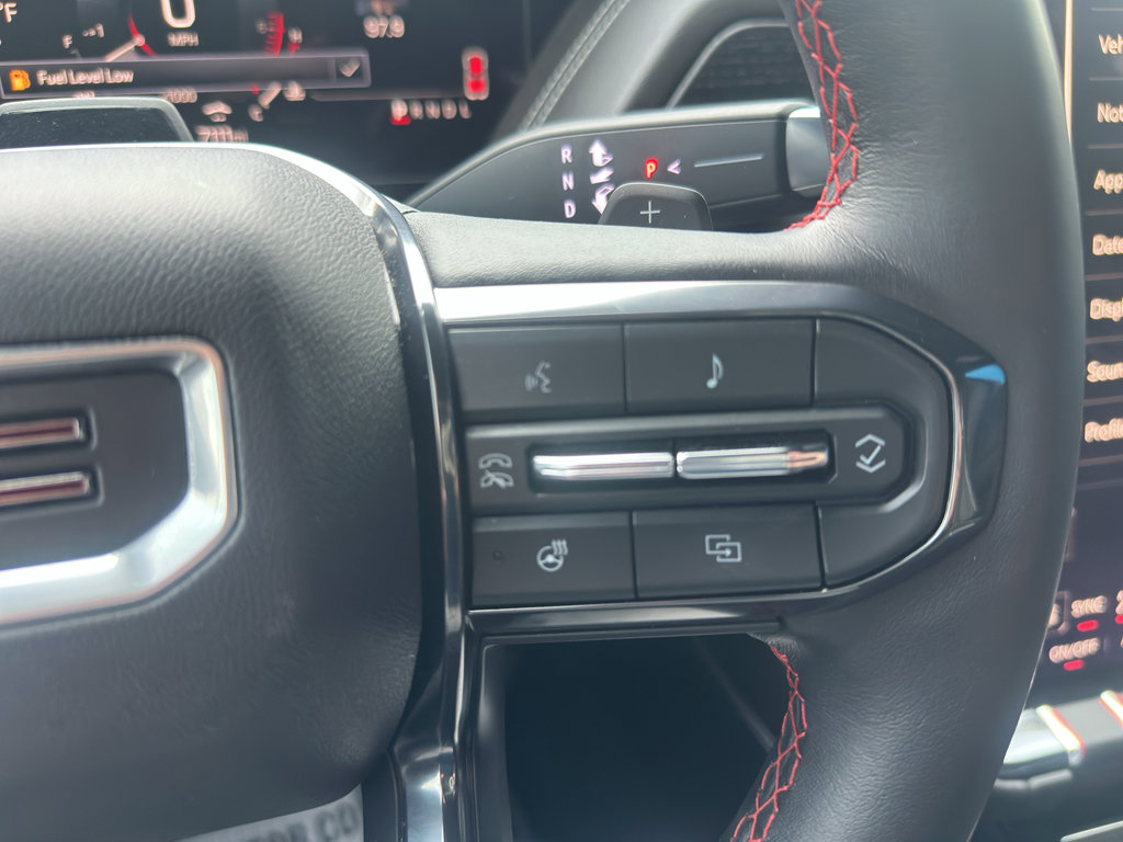 Used 2025 GMC Yukon AT4 Ultimate image 25