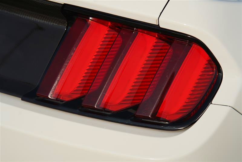 Used 2015 Ford Mustang Coupe RWD image 35