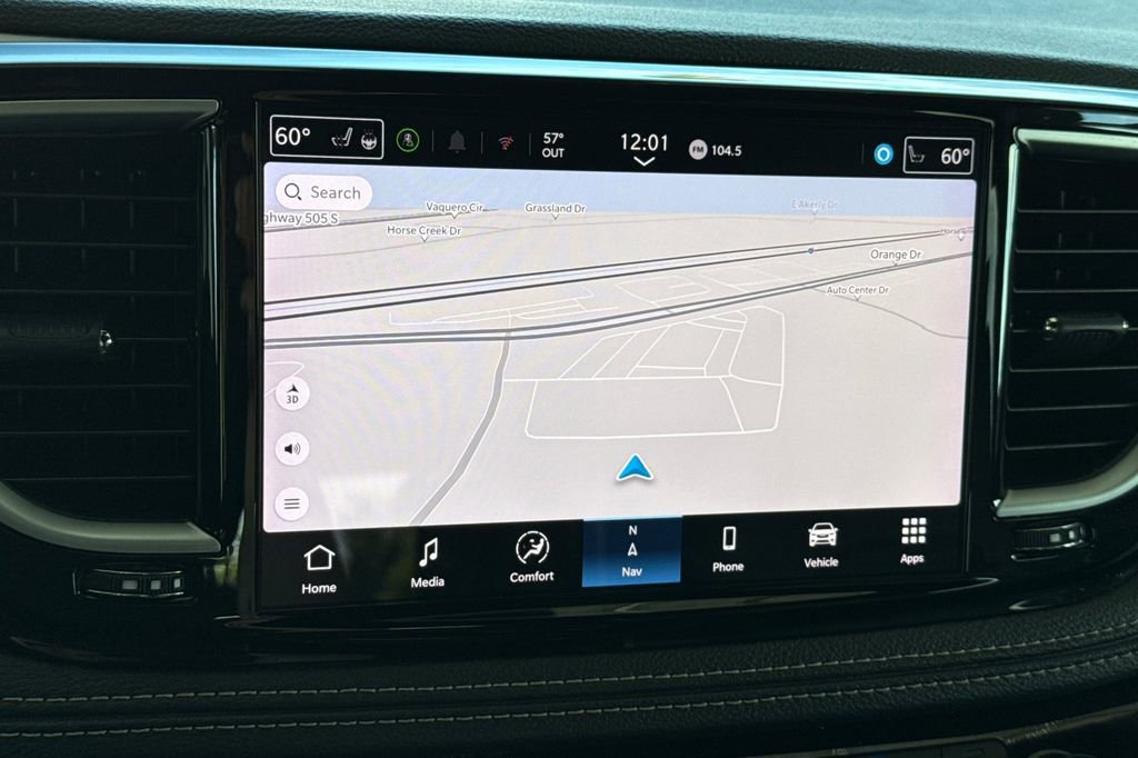 Used 2025 Chrysler Pacifica Limited image 30