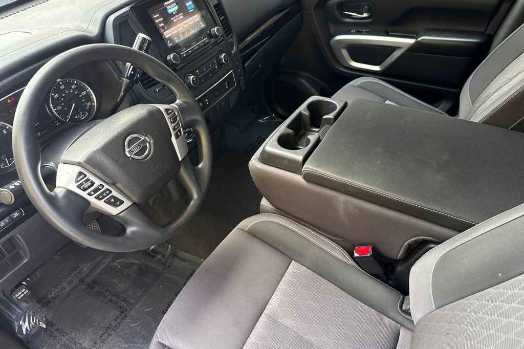 Used 2022 Nissan Titan SV AWD/4WD image 4