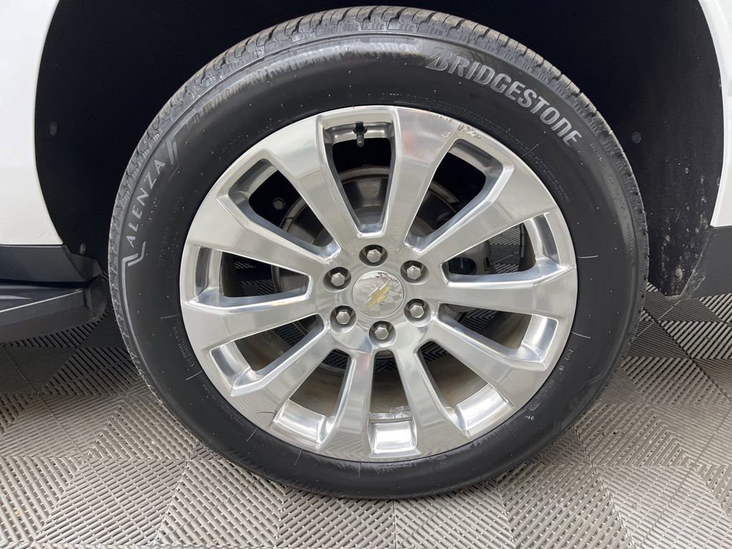 Used 2021 Chevrolet Suburban Premier w/ Premium Package image 30