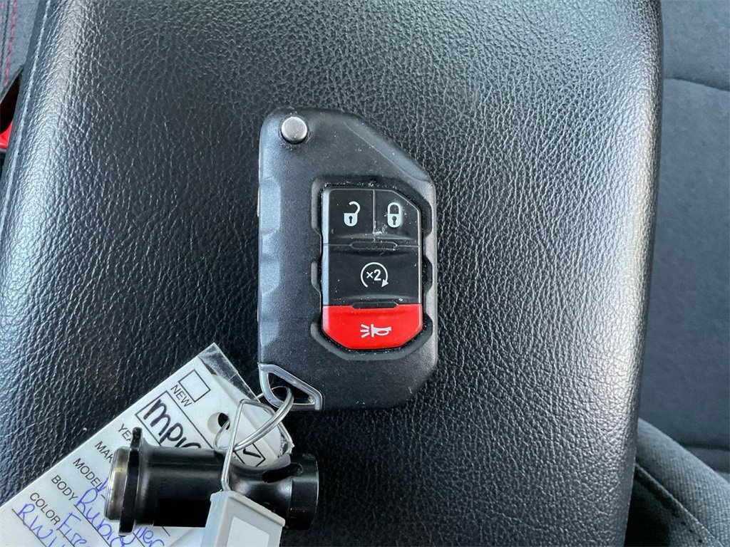 Used 2024 Jeep Wrangler Unlimited Rubicon w/ Technology Group image 33