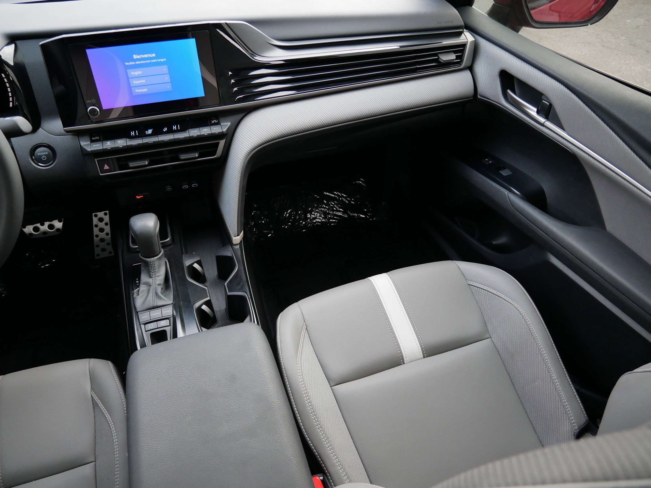 Certified 2025 Toyota Camry SE w/ Convenience Package image 11
