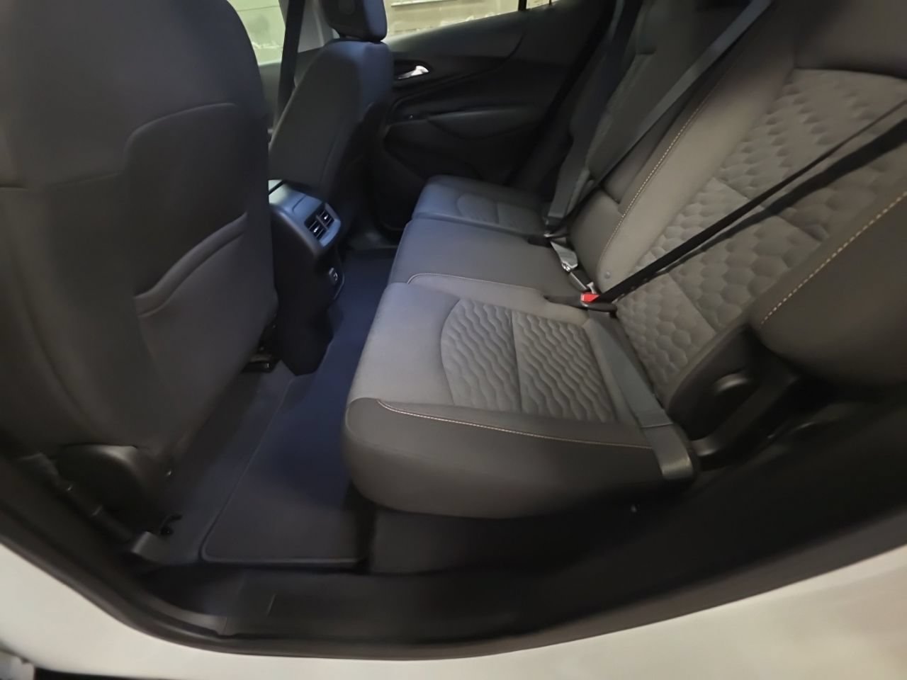 Used 2021 Chevrolet Equinox LT FWD image 16