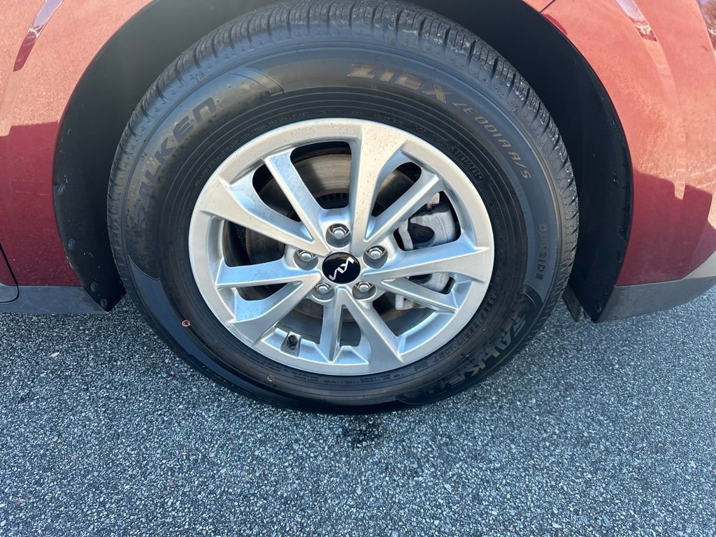 Used 2022 Kia Carnival LX image 4