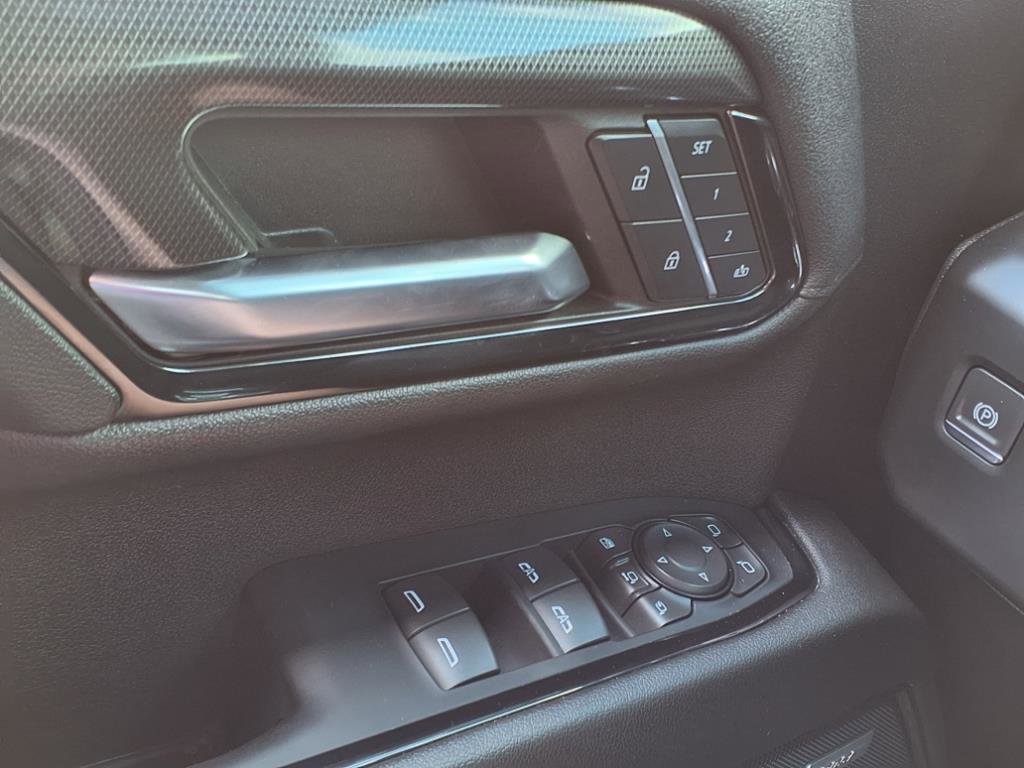 Used 2024 GMC Sierra 2500 AT4 w/ AT4 Premium Plus Package image 10