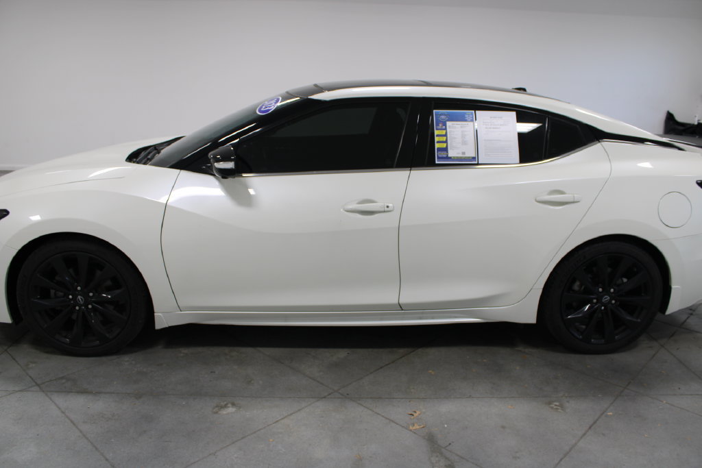 Used 2023 Nissan Maxima SR w/ Sport Mat Group FWD image 6