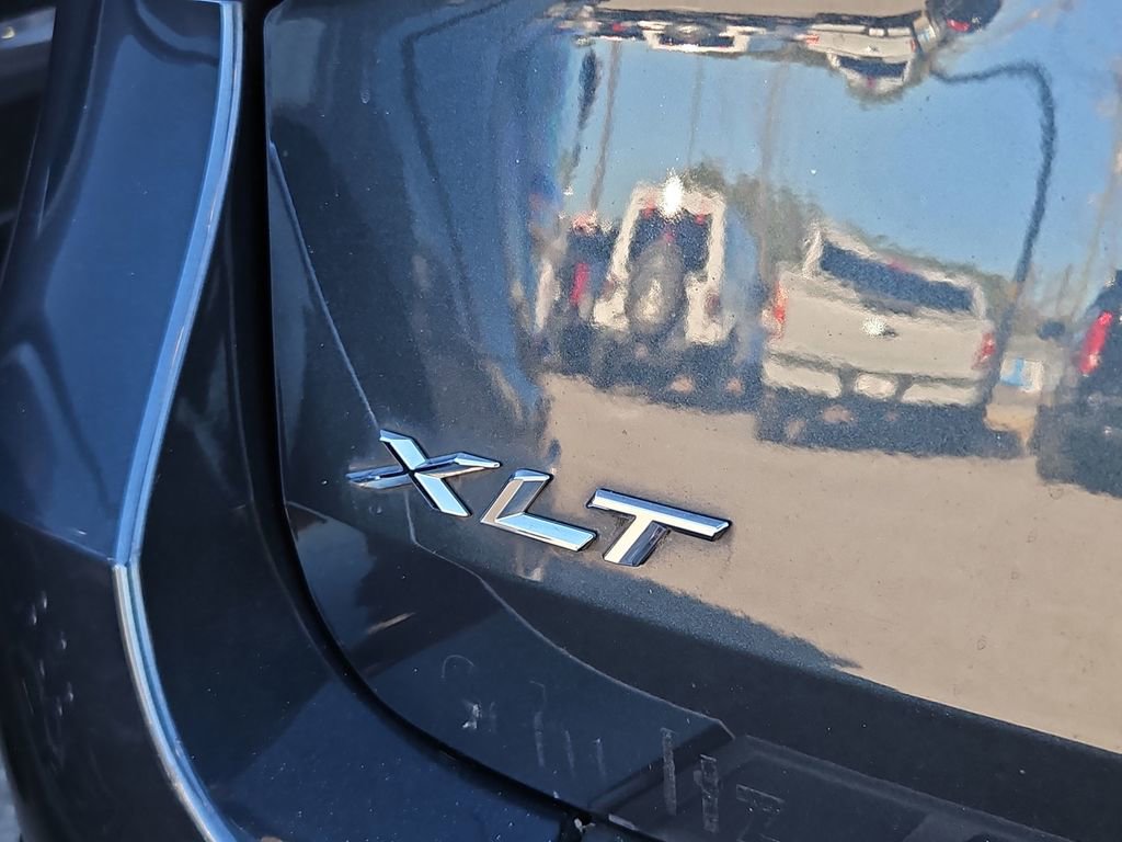 Used 2022 Ford Explorer XLT w/ Equipment Group 202A image 35