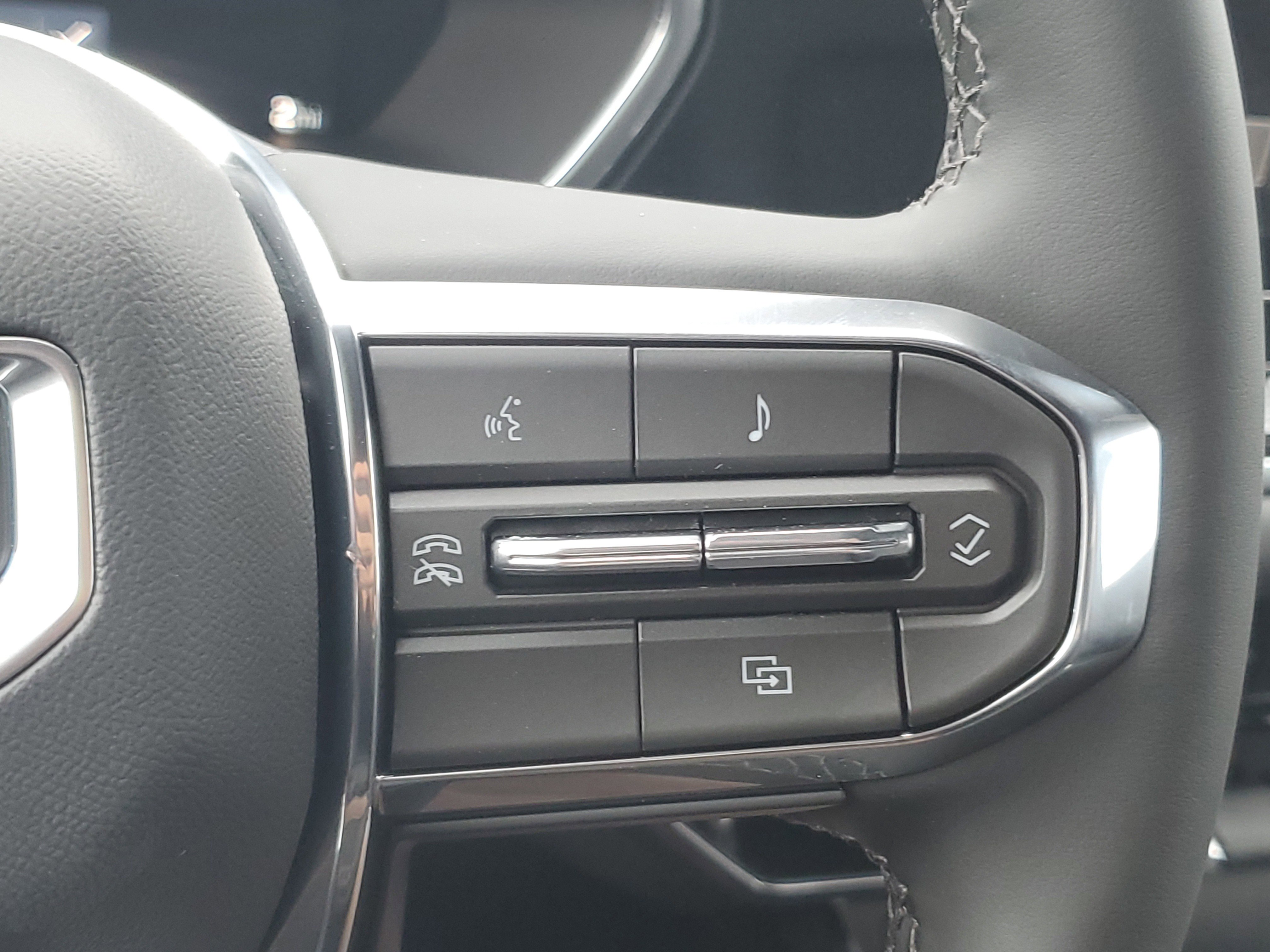 New 2026 GMC Canyon Elevation w/ Convenience Package image 14