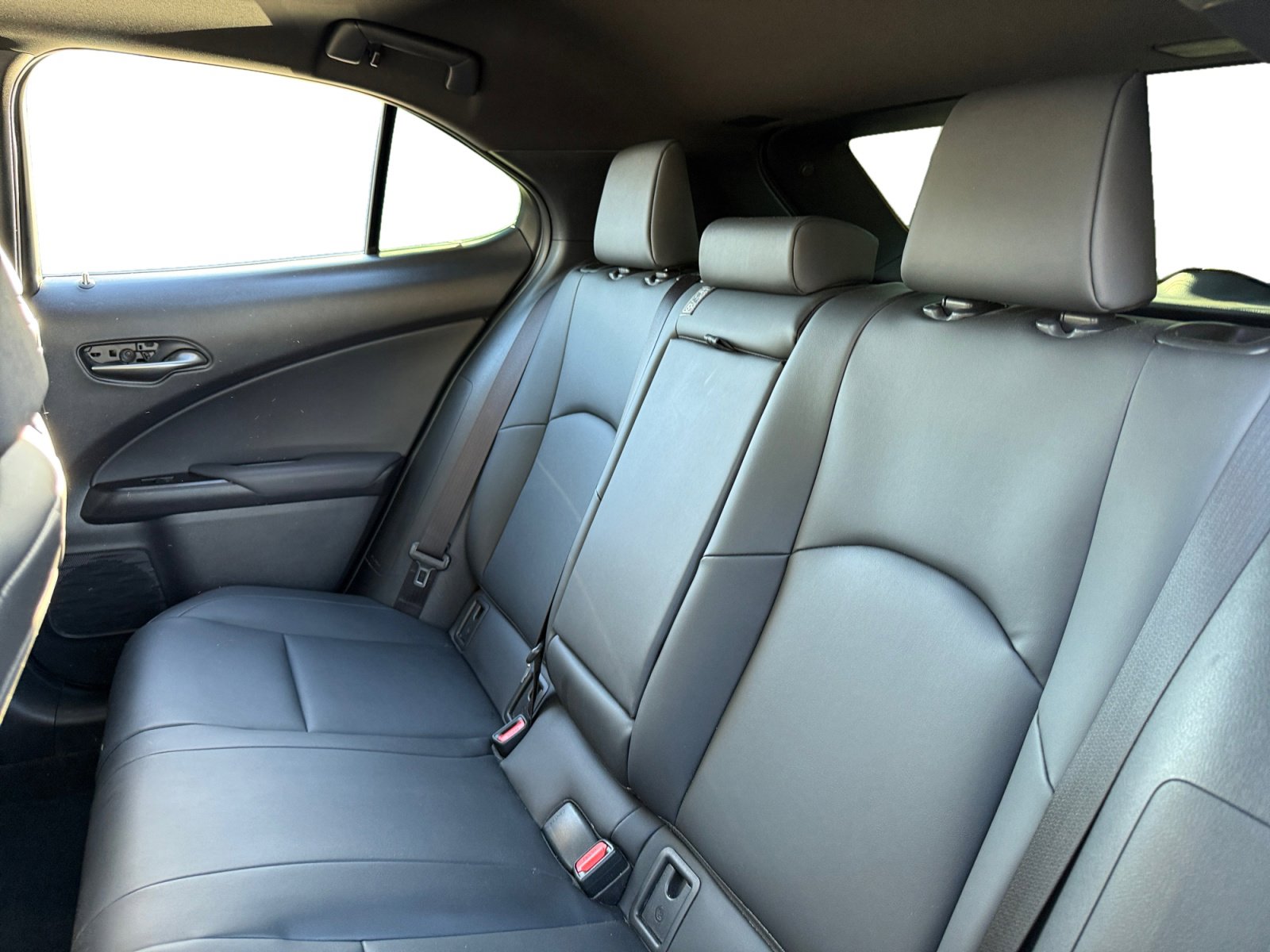 Used 2024 Lexus UX 250h FWD image 13