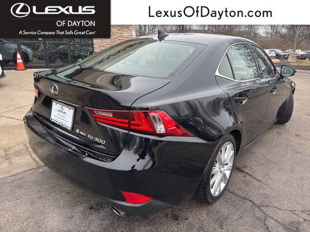Used 2016 Lexus IS 300 AWD image 3