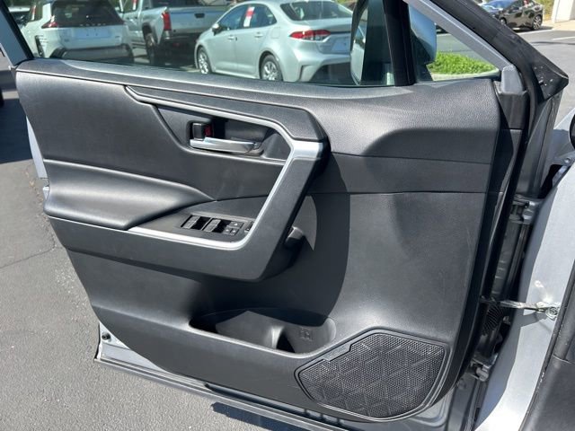 Used 2024 Toyota RAV4 XLE image 28