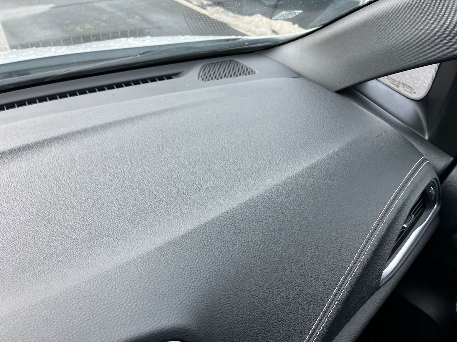 Used 2025 Chrysler Pacifica Limited image 38