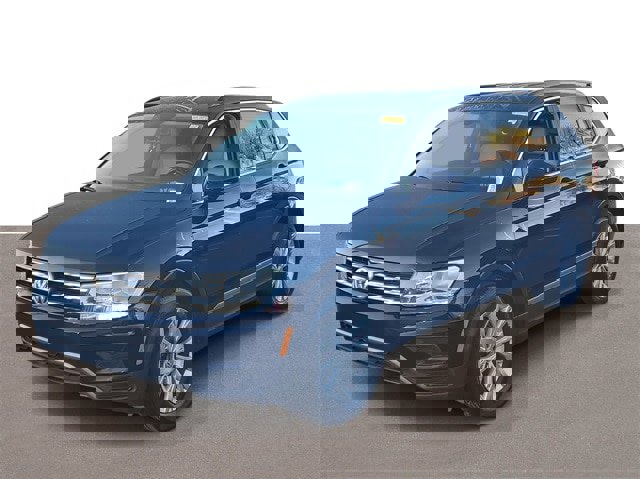 Used 2018 Volkswagen Tiguan SE image 2